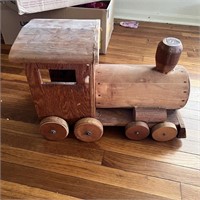 Hand Crafter Wood Toy Train Engine Car