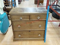 Antique 4 drawer dresser with glass knobs, 31"h x