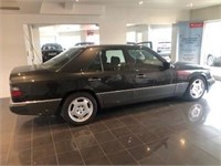 Mercedes 300E årg.1989 MOMSFRI