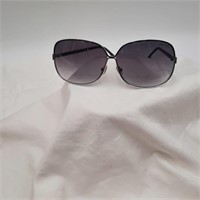 Tommy Hilfiger Big Eyed High Fashion Sun Glasses
