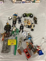 GROUP OF STAR WARS & ACTION FIGURES OF ALL KINDS