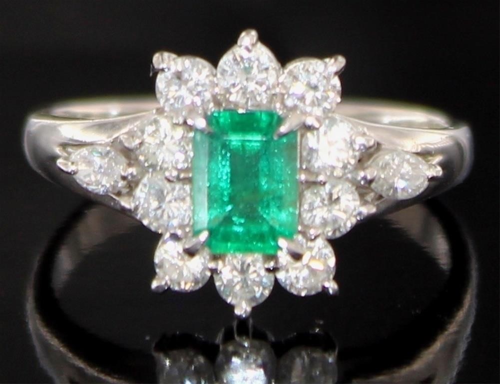 Platinum 1.39 ct Natural Emerald & VS Diamond Ring