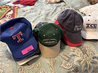 LOT OF MIXED BALLCAPS / HATS