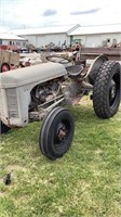 Ferguson tractor, 4cyl gas engine, 3 pt, 11.2-28