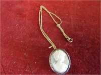 800 silver carved shell cameo pendant.