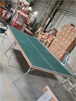 Ping pong table