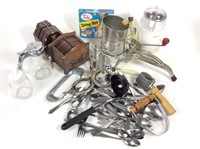 Box of Handy Kitchen Items, more