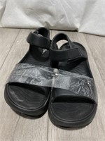 Cool Ladies Rubber Sandals Small *pre-owned