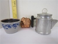 Small perculator & potter sheep; copper mold