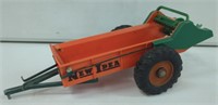 Topping Models New Idea Manure Spreader 1/16