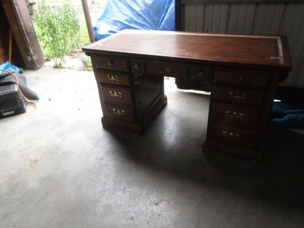 DESK