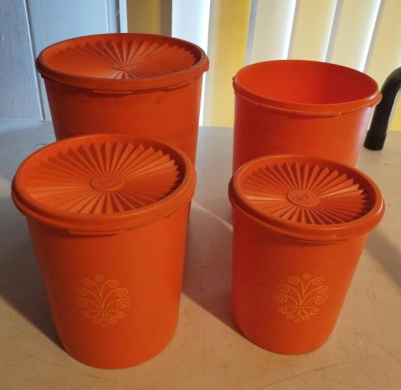 Vintage Tupperware canister set. 1 missing lid
