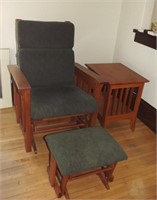 ARTS AND CRAFTS STYLE CHAIR/OTTOMAN/SIDE TABLE