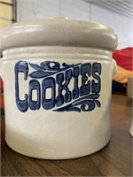 Pfaltzgraff  Cookie jar