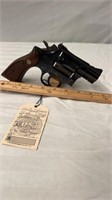 76F  Smith & Wesson 38 Special Revolver