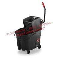 Rubbermaid WaveBrake Mop Bucket