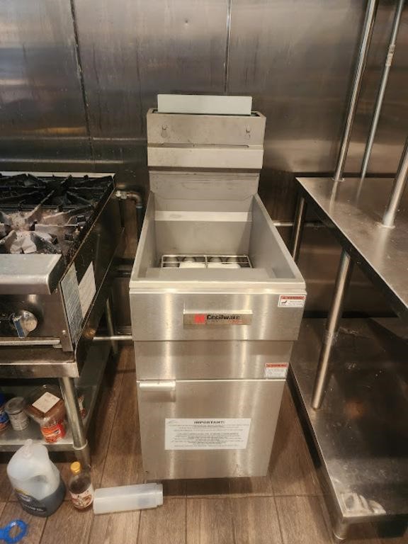 NEW CECILWARE PRO GAS FRYER FMS504NAT