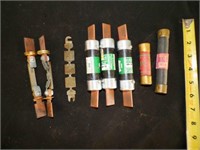 5 electrical fuses 3 electrical connectors