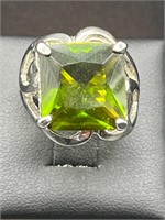 Ring with lime green center