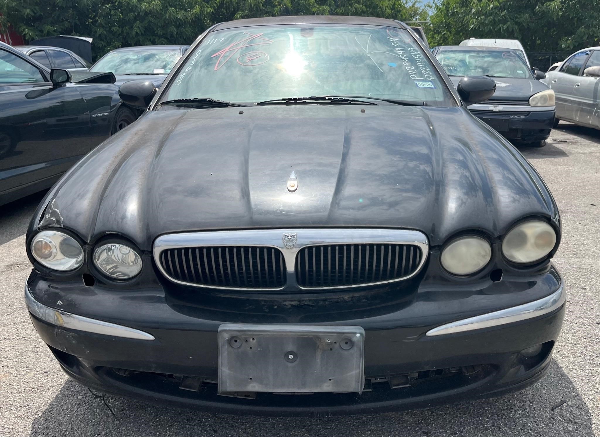 $200 key Salvage  Start 2002 Jaguar X- C43685