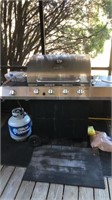 Char broil grill w/ accessories