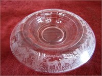 Pink depression glass bowl/dish.