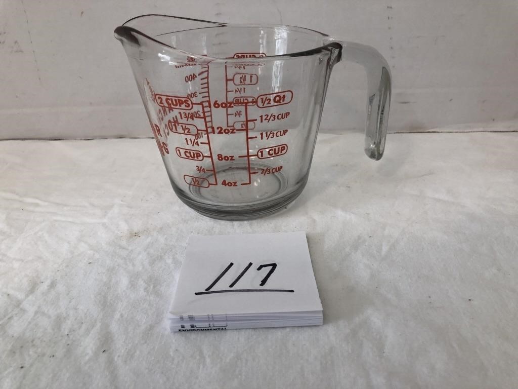 Anchor Hocking 2 cup glass measuring cup