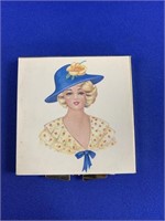 Vintage Woman's Compact