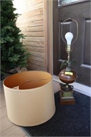 Wood/Metal Table Lamp w/Eagle