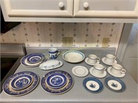 All Things Blue Themed Kitchen Dishes