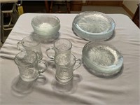 Set of glass dishes