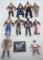 (JT) 10 WWE Action Figures Including Charlie