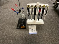 Pipettes & Universal Holder