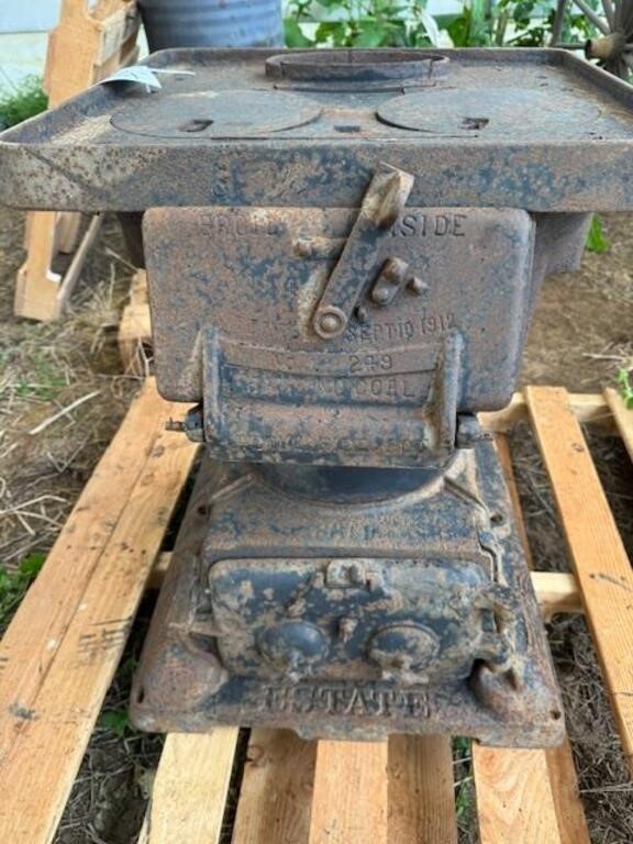 Antique Estate caboose wood stove