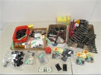 Large Lot of Vintage Model/Toy Train Accessories