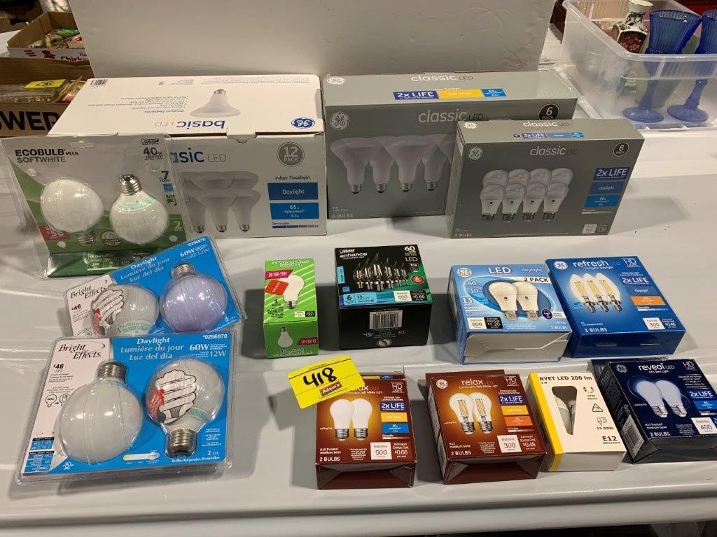 GROUP OF LIGHTBULBS