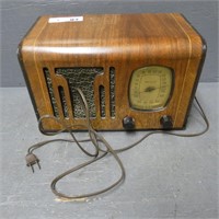 Early Philco Tube Radio