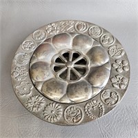 Cast Iron Flower Bowl w/Frog -Vintage Asian Art