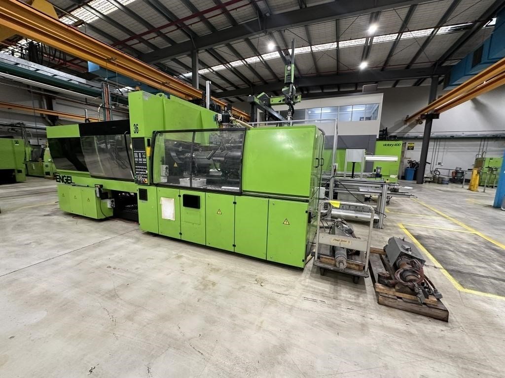 2005 Engel VC750/220 220T Injection Moulder