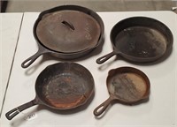 R- 5 Pieces Of Mixed Cast Iron Pans
