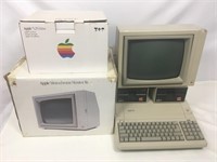 Vintage Apple IIe computer.