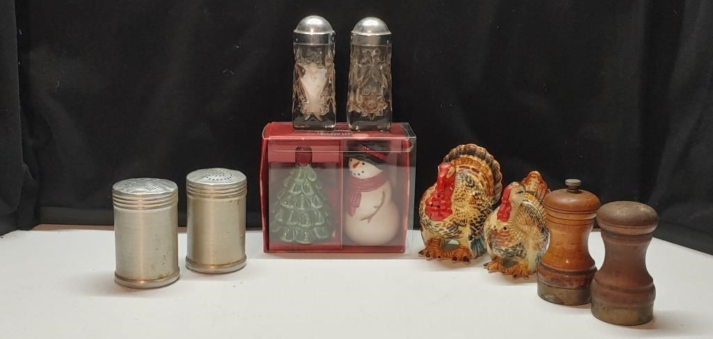 Salt and Pepper Shaker lot.  5 sets. Vintage