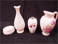 Four pieces of china: 4 1/2" RS Germany vase