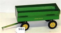 Ertl JD Flare box wagon, 1950s style tin rims