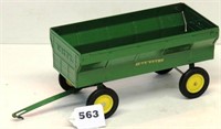 JD Flare box wagon, Ertl stamped name in front