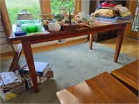 Dining table with 2 extra leaves & 4 chairs
