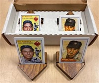 (4) LEGENDARY LINEUP PORCELAIN CARDS