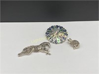 THREE VINTAGE STERLING SILVER BROOCHES
