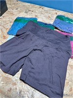 Lot of 6 Lrg-XL womens workout shorts athleisure