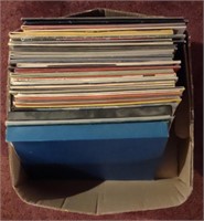 Vinyl Records incl. liza Minelli, James Bond, Bob